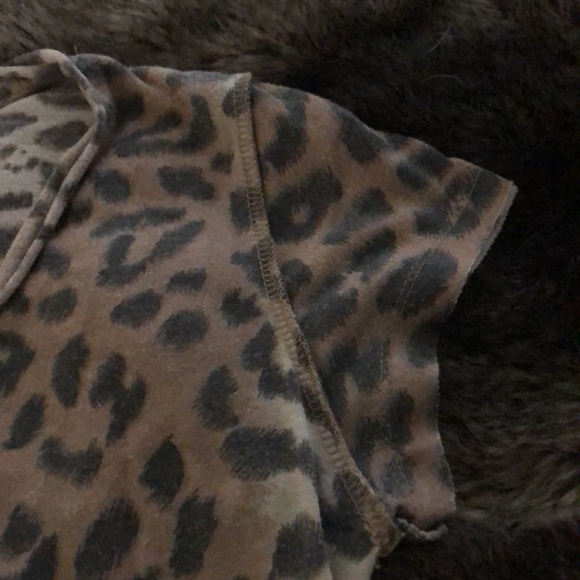 Cheetah print tee - Picture 4 of 7